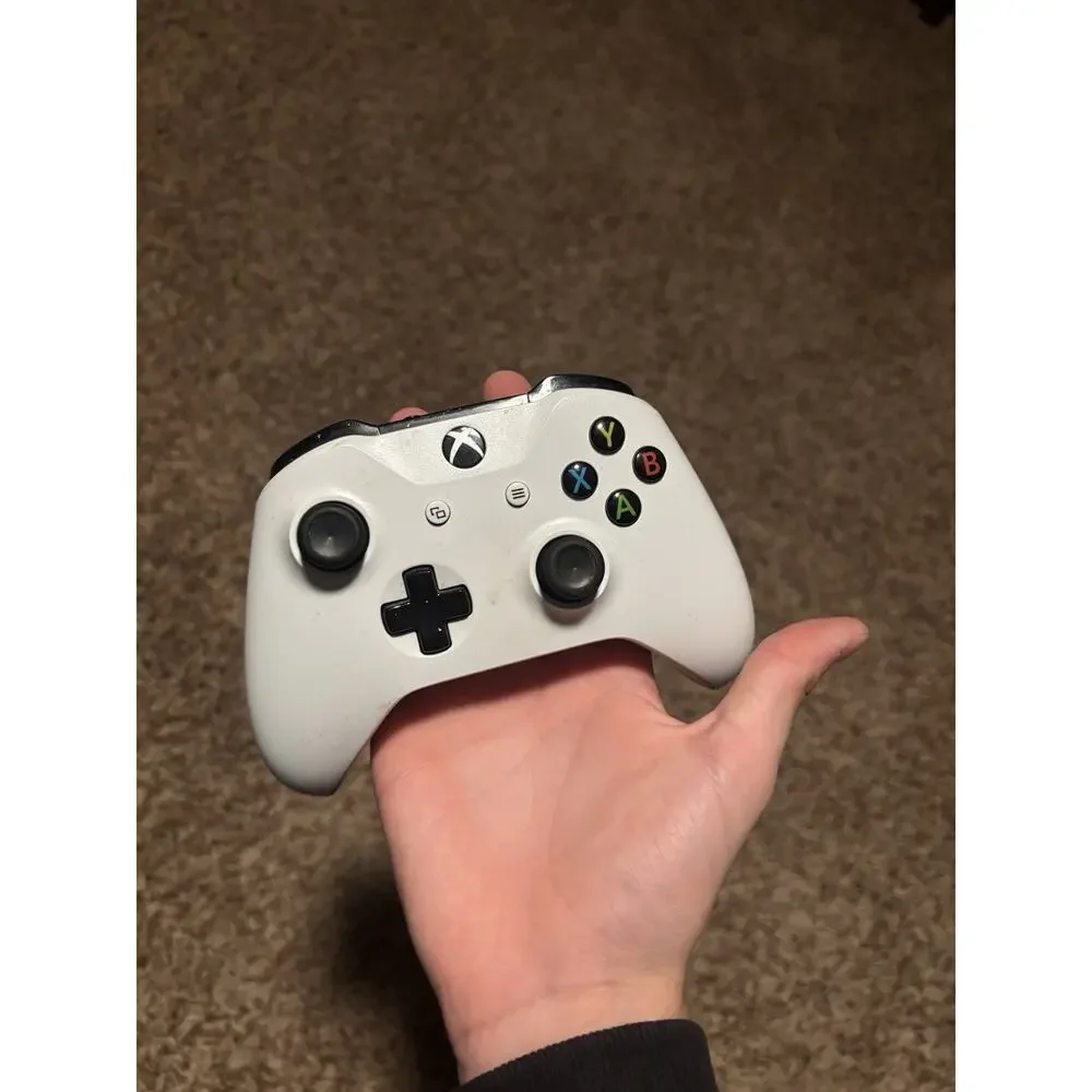 Microsoft Wireless Controller for Xbox Series X/S - Robot White